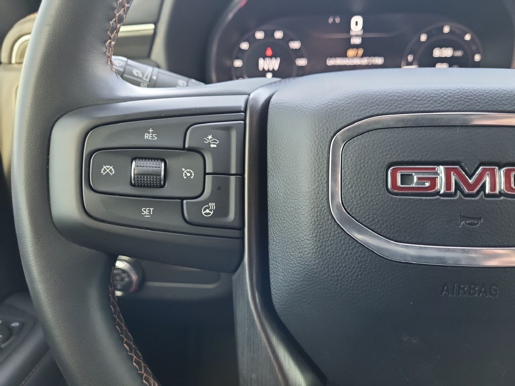 Used 2023 GMC Yukon AT4 AWD/4WD image 18