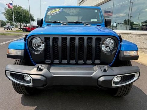 Used 2021 Jeep Gladiator Sport AWD/4WD image 8