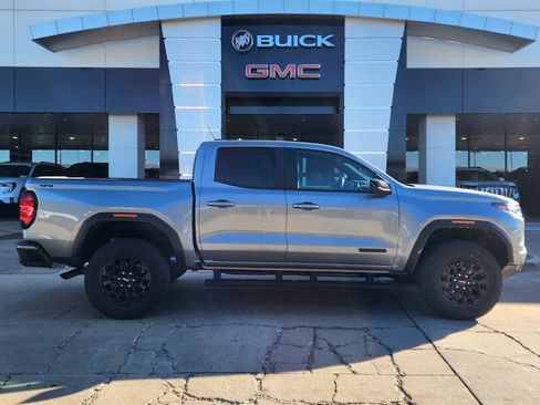 New 2026 GMC Canyon Elevation w/ Convenience Package image 3