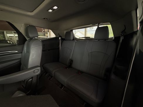 Used 2021 Buick Enclave Essence w/ LPO, Touring Package image 31