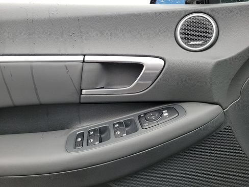 Used 2022 Hyundai Sonata SEL Plus w/ Preferred Accessory Package image 17