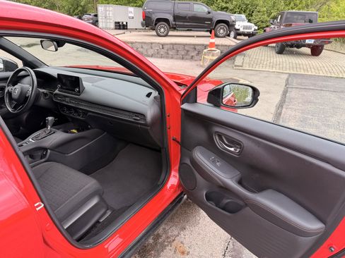 Used 2023 Honda HR-V Sport image 14
