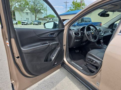 Used 2019 Chevrolet Equinox Premier FWD image 11