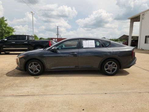 Used 2025 Kia K4 FWD image 4