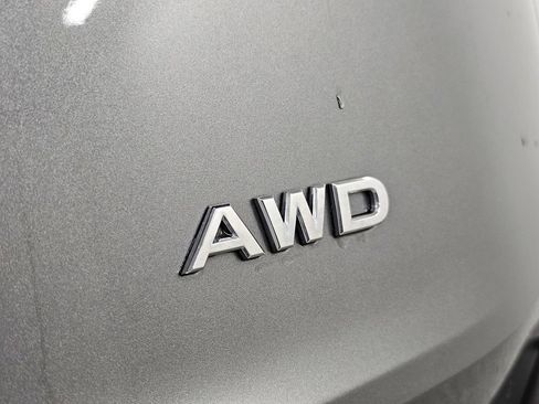 Used 2022 Nissan Rogue S AWD/4WD image 25