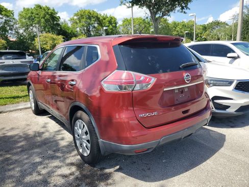 Used 2015 Nissan Rogue S w/ S Family Package FWD image 7