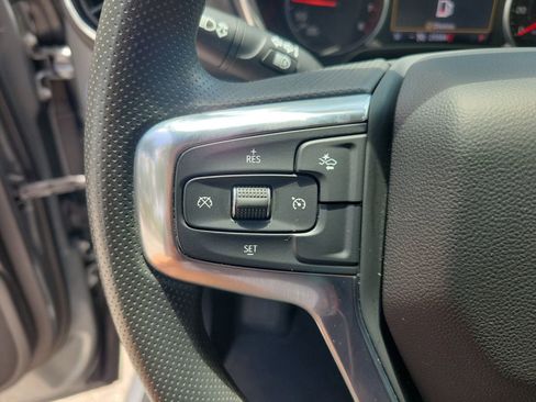 Used 2025 Chevrolet Blazer LT FWD image 18