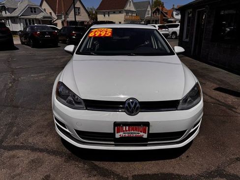 Used 2015 Volkswagen Golf S FWD image 2