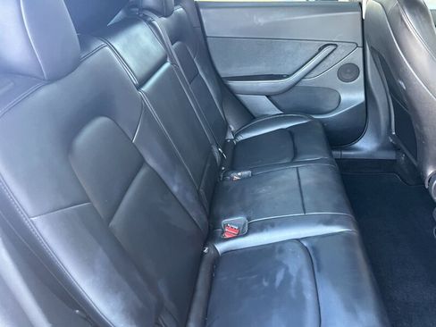 Used 2021 Tesla Model Y Long Range AWD/4WD image 15