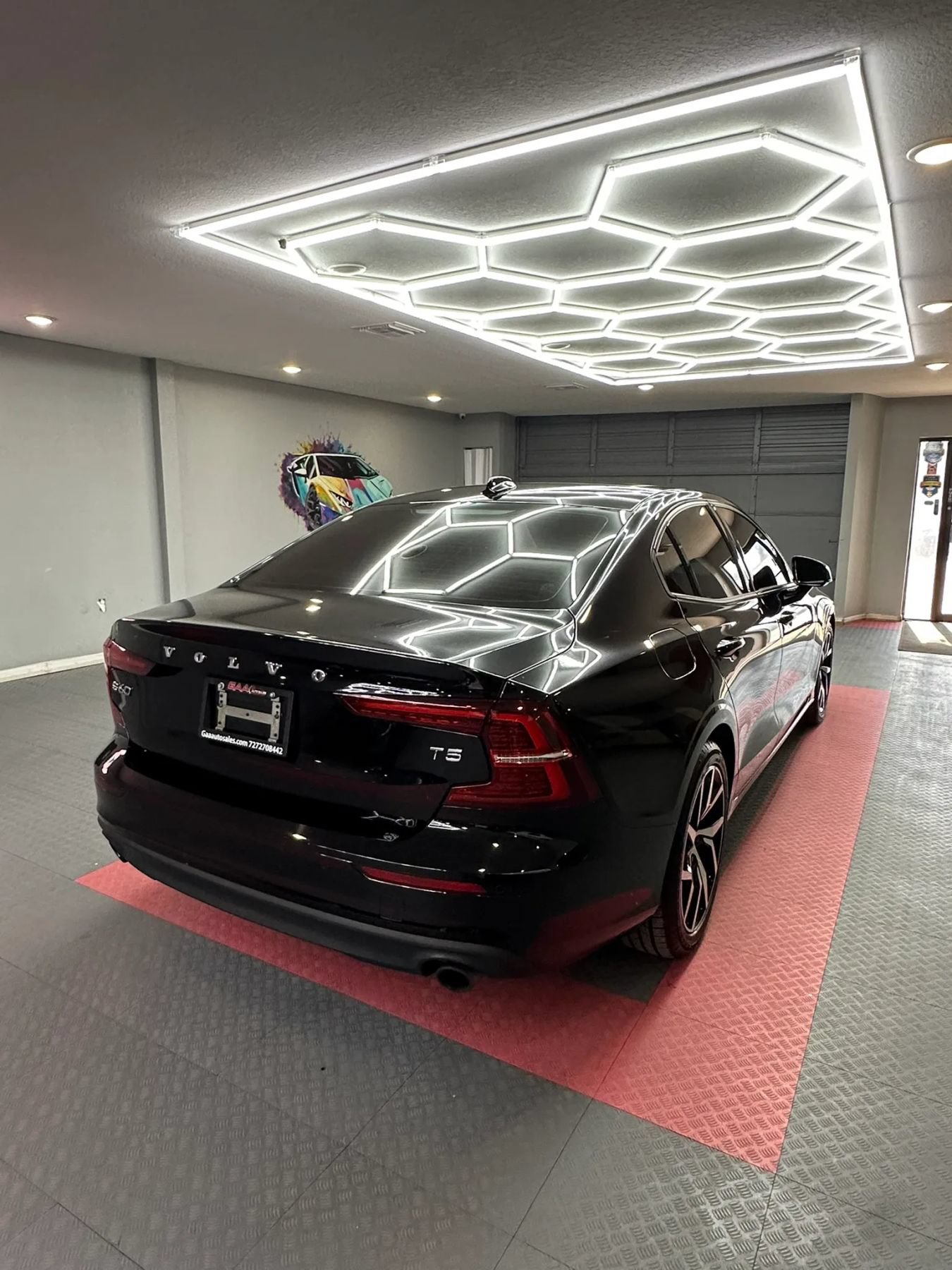 Used 2020 Volvo S60 T5 Momentum FWD image 6