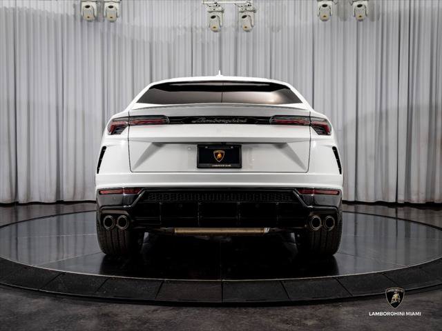 Used 2022 Lamborghini Urus AWD/4WD image 10