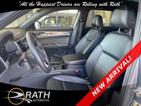 Used 2022 Volkswagen Atlas Cross Sport SE image 11