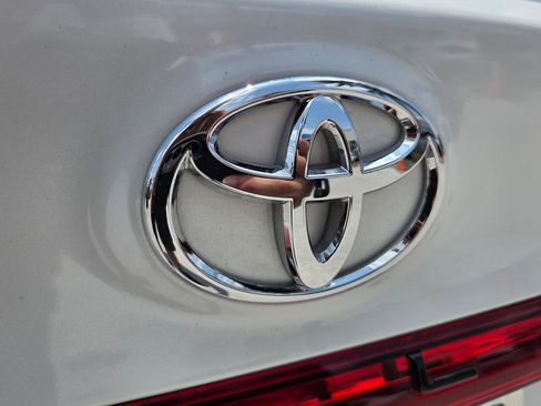 Used 2021 Toyota Avalon Touring w/ Advanced Safety Package FWD image 15