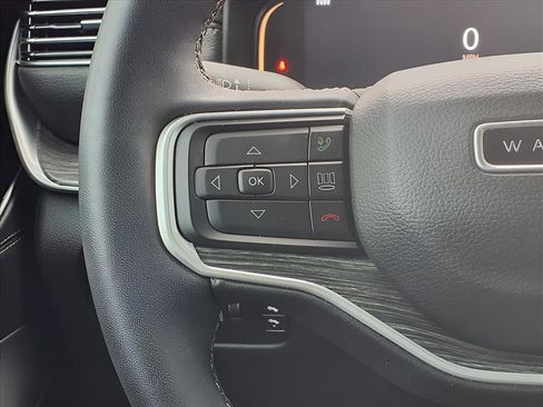 Used 2023 Jeep Wagoneer Series III w/ Premium Group I image 24