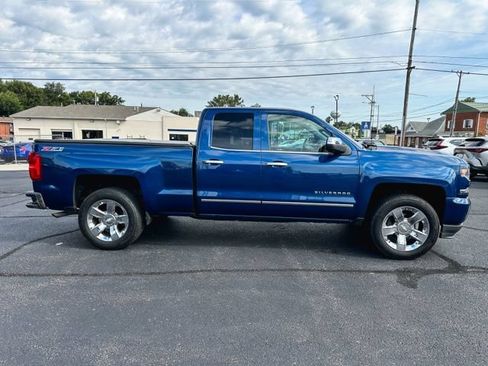 Used 2017 Chevrolet Silverado 1500 LTZ Z71 w/ LTZ Plus Package AWD/4WD image 9