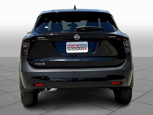 New 2025 Nissan Kicks SV image 4