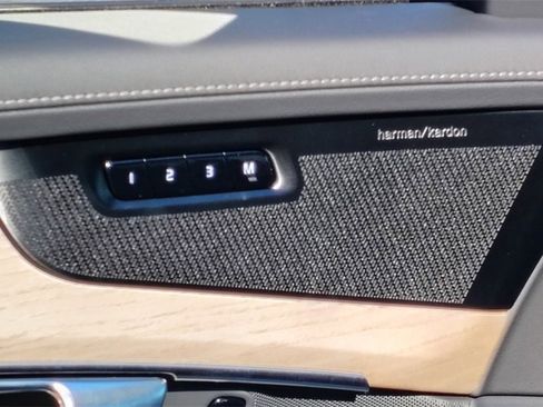 New 2026 Volvo XC90 B6 Ultra image 9