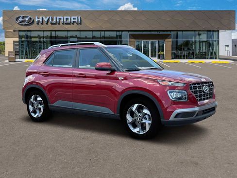 Certified 2025 Hyundai Venue Limited image 19