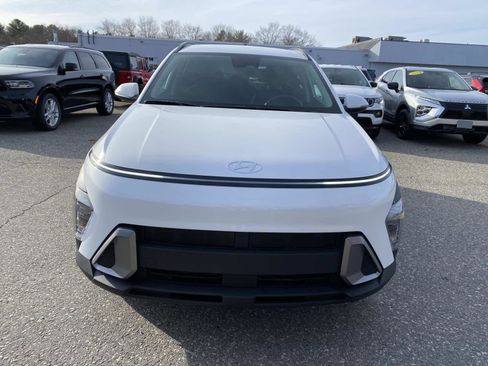 Used 2025 Hyundai Kona SEL image 10