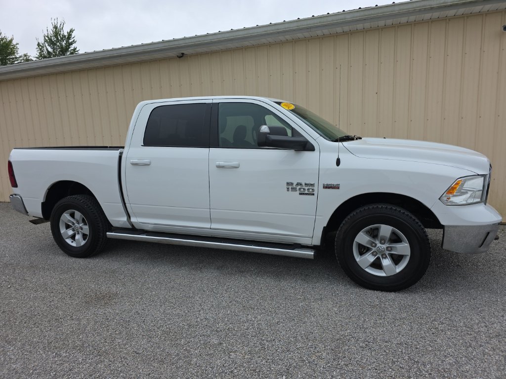 Used 2019 RAM 1500 Classic SLT AWD/4WD image 2