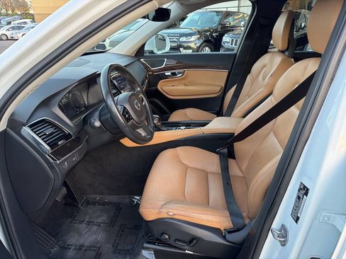 Used 2016 Volvo XC90 T6 Momentum image 29
