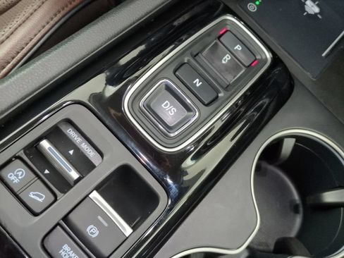 Certified 2024 Honda Pilot Elite image 27