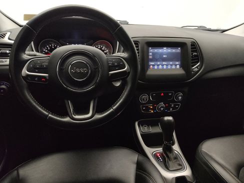 Used 2019 Jeep Compass Latitude FWD image 22