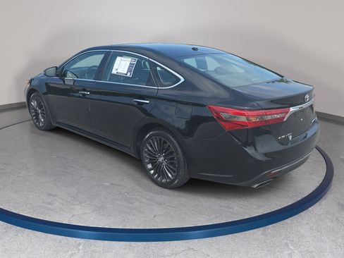 Used 2016 Toyota Avalon Touring FWD image 7