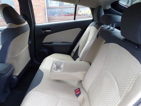 Used 2016 Toyota Prius image 15