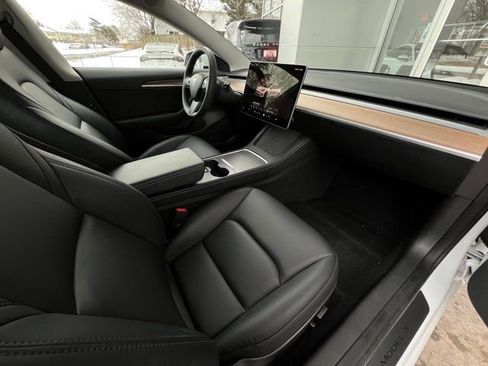 Used 2023 Tesla Model 3 Standard Range image 15