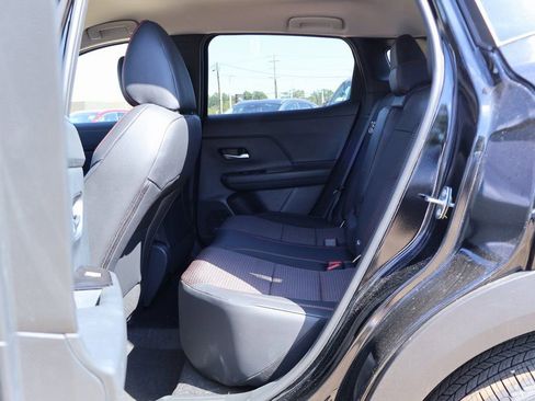 New 2026 Nissan Kicks SR w/ Cold Weather Package image 8