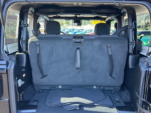 Used 2023 Jeep Wrangler Sport S image 34