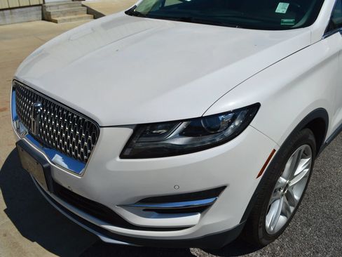 Used 2019 Lincoln MKC Reserve AWD/4WD image 3
