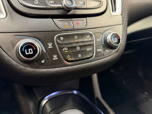 Used 2023 Chevrolet Malibu LT FWD image 24