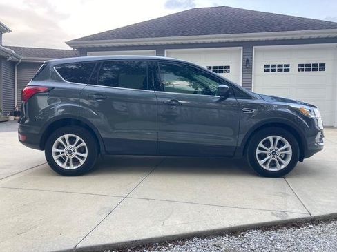 Used 2019 Ford Escape SE FWD image 6