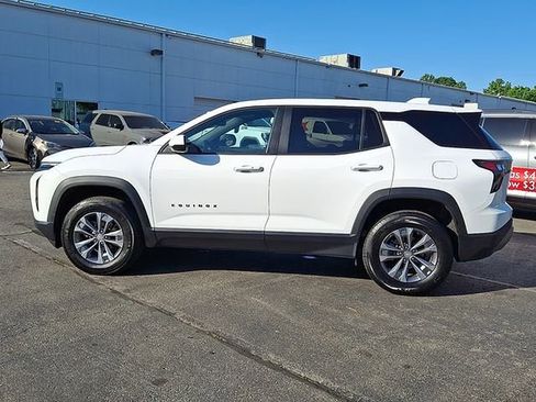 Used 2025 Chevrolet Equinox LT FWD image 5