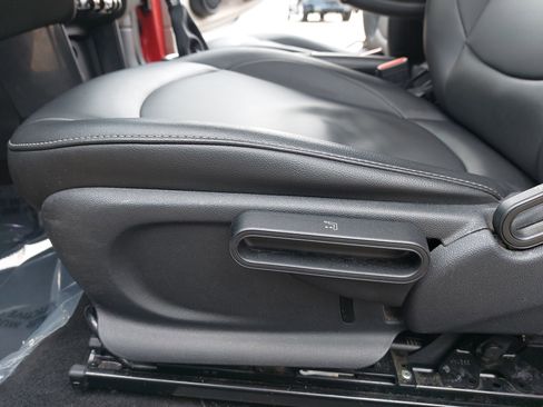 Used 2016 MINI Cooper 2-Door Hardtop image 25