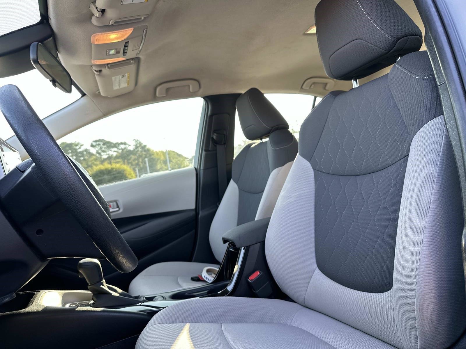 Used 2021 Toyota Corolla LE w/ LE Convenience Package FWD image 16