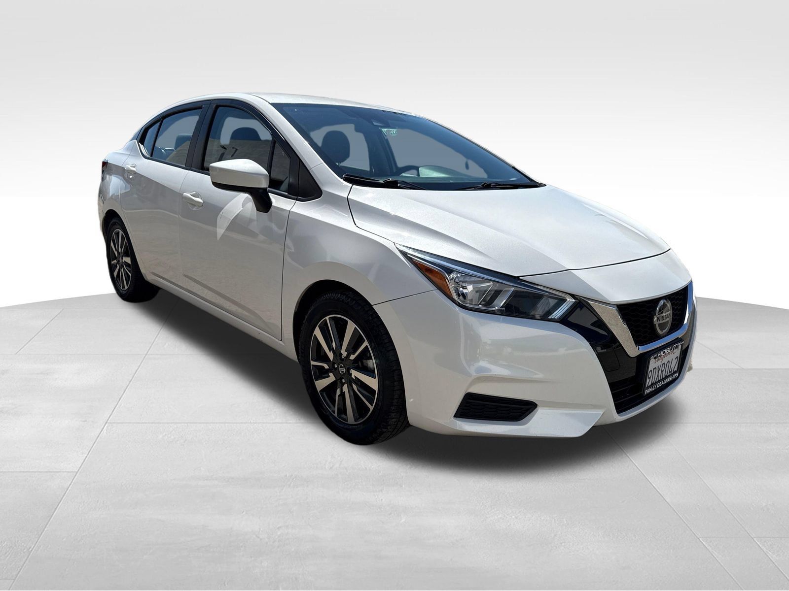 Used 2022 Nissan Versa SV FWD image 7