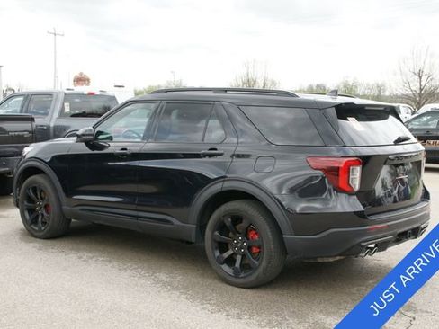 Used 2023 Ford Explorer ST w/ Equipment Group 401A image 5