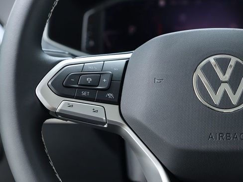 New 2025 Volkswagen Taos SEL image 60