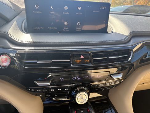 Used 2023 Acura MDX SH-AWD w/ Advance Package image 12