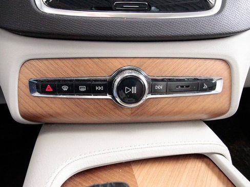 Used 2021 Volvo XC90 T8 Inscription Expression w/ Protection Package Premier image 12