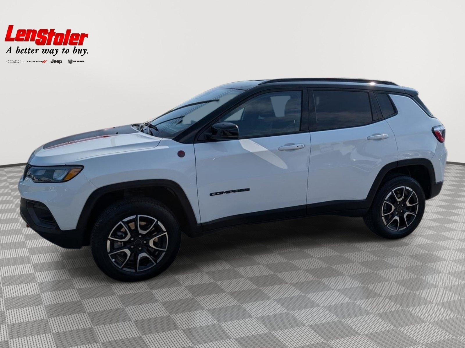 Used 2025 Jeep Compass Trailhawk AWD/4WD image 2