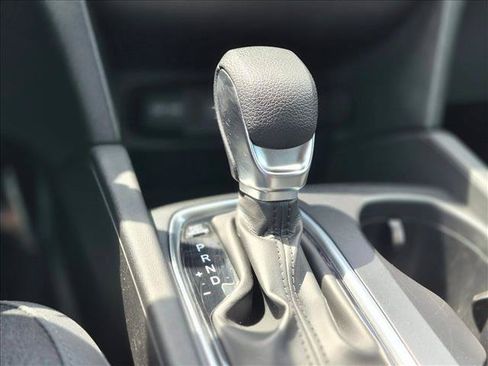 Used 2020 Hyundai Santa Fe SE FWD image 13