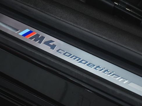 Used 2022 BMW M4 xDrive Competition w/ M Carbon Exterior Package AWD/4WD image 11