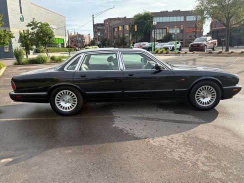 Used 1997 Jaguar XJ6 RWD image 1