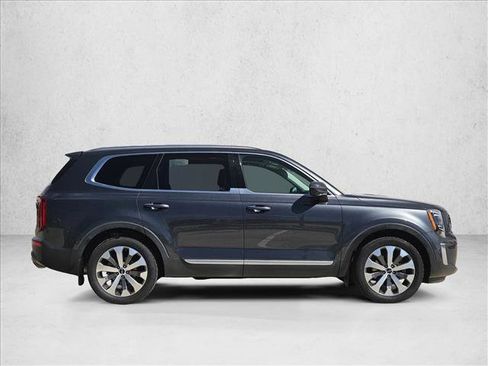 Used 2022 Kia Telluride S FWD image 4