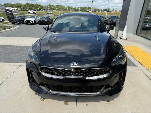 Used 2018 Kia Stinger GT2 image 2
