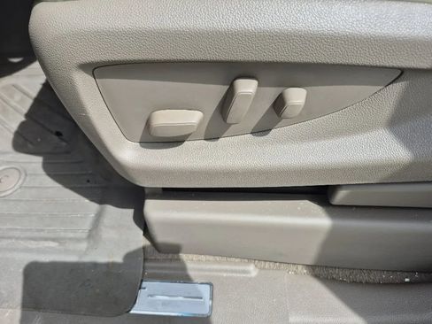 Used 2020 Chevrolet Suburban Premier RWD image 15